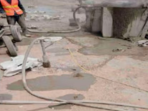 修文水泥混凝土路面板底注浆技术 路面脱空注浆整治方案