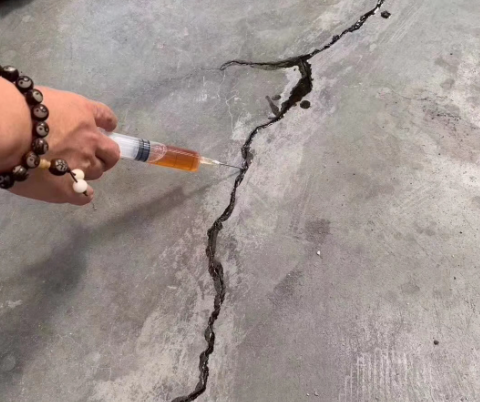 修文混凝土裂缝修补技术详解​